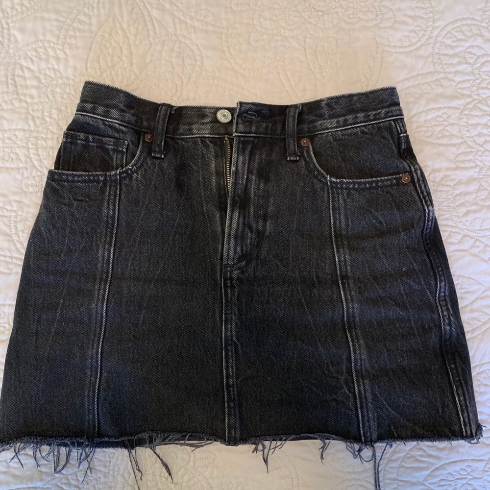 Abercrombie black skirt